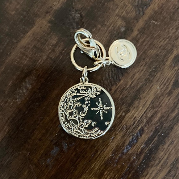 CHANEL Charm with 18k Gold Plated Necklace Chain Holiday 2022 CC Coin Set - Picture 3 of 11